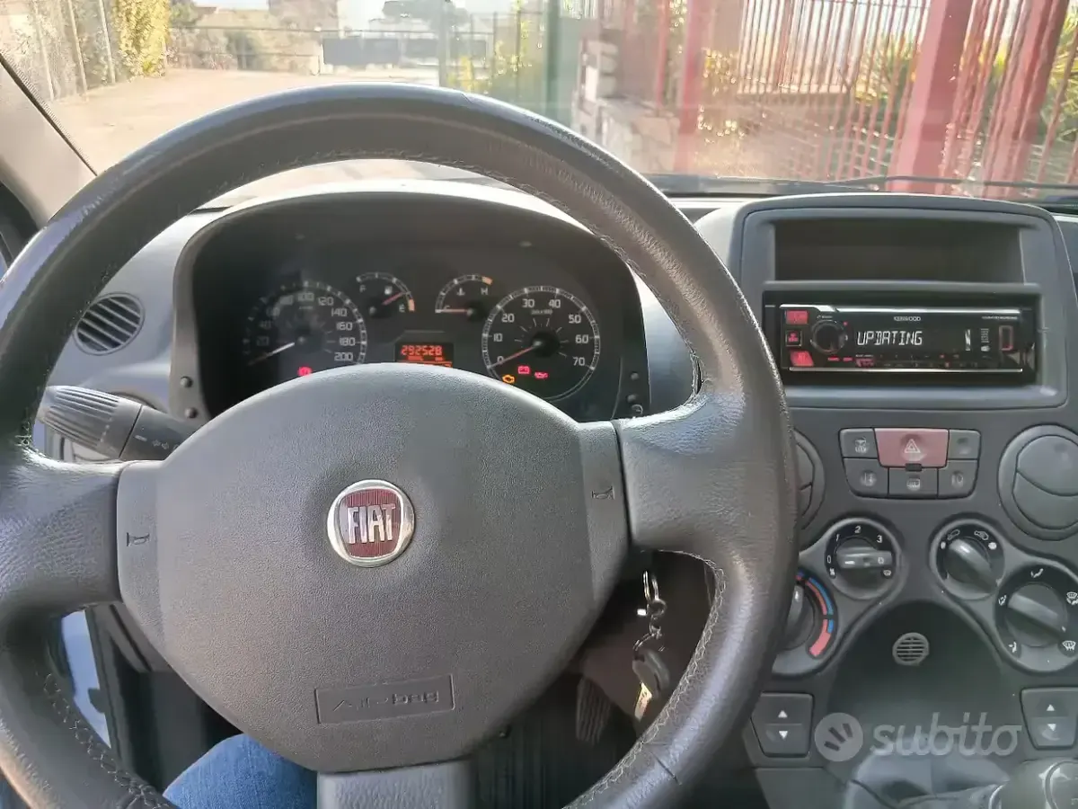 Usata Fiat Panda 4x4 Climbing 69 CV (50 kW) 2008 Blu Utilitaria