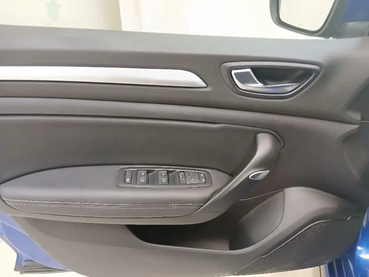 Usata Renault Mégane II Techno 115 CV (84 kW) 2022 Blu Berlina