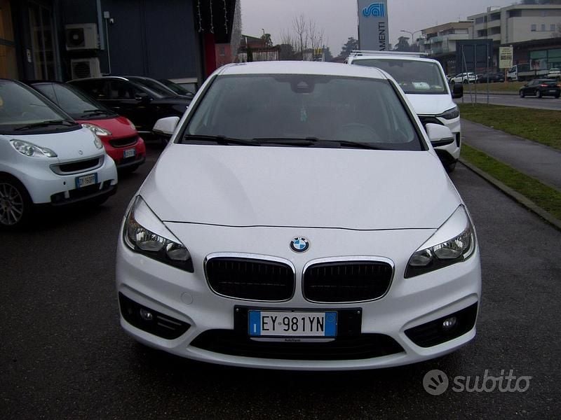 Usata BMW 218 Luxury Line 149 CV (109 kW) 2015 Bianco Station wagon