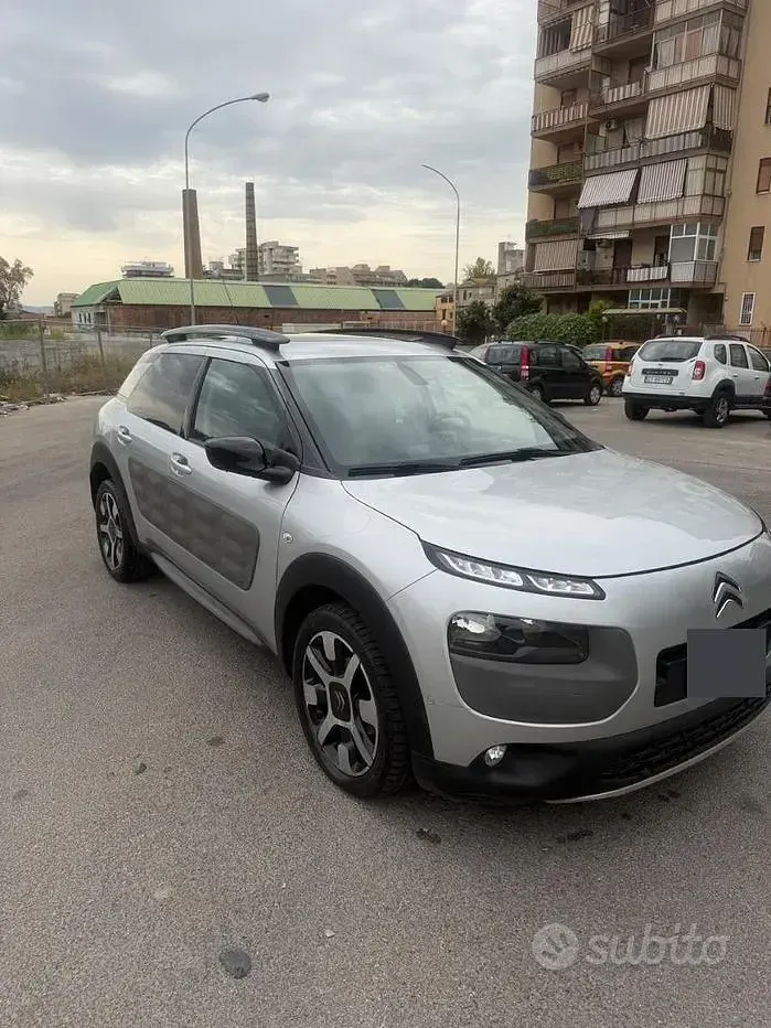 Usata Citroën C4 Cactus Shine 92 CV (67 kW) 2015 Grigio Utilitaria
