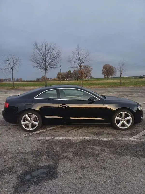 Usata Audi A5 Ambiente 180 CV (132 kW) 2011 Nero Coupé