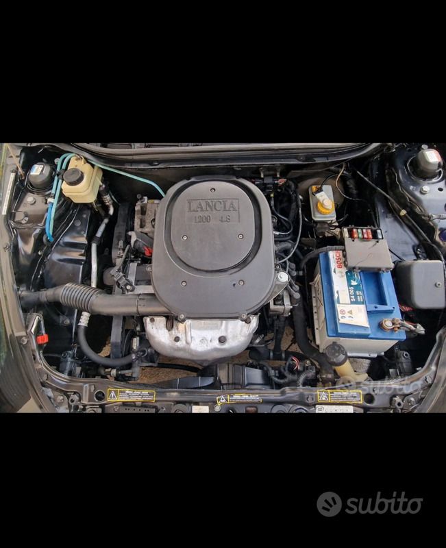 Usata Lancia Ypsilon 80 CV (58 kW) 2001 Nero Utilitaria