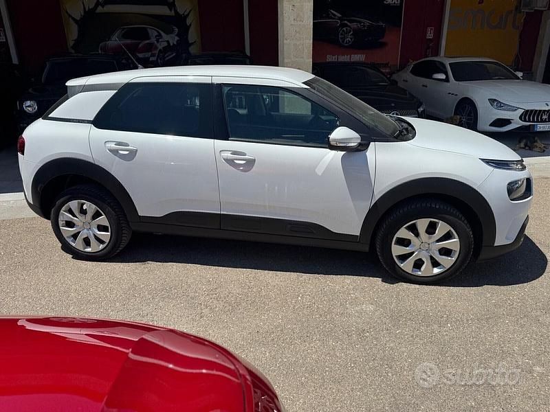Usata Citroën C4 Cactus Feel 102 CV (75 kW) 2019 Bianco Utilitaria
