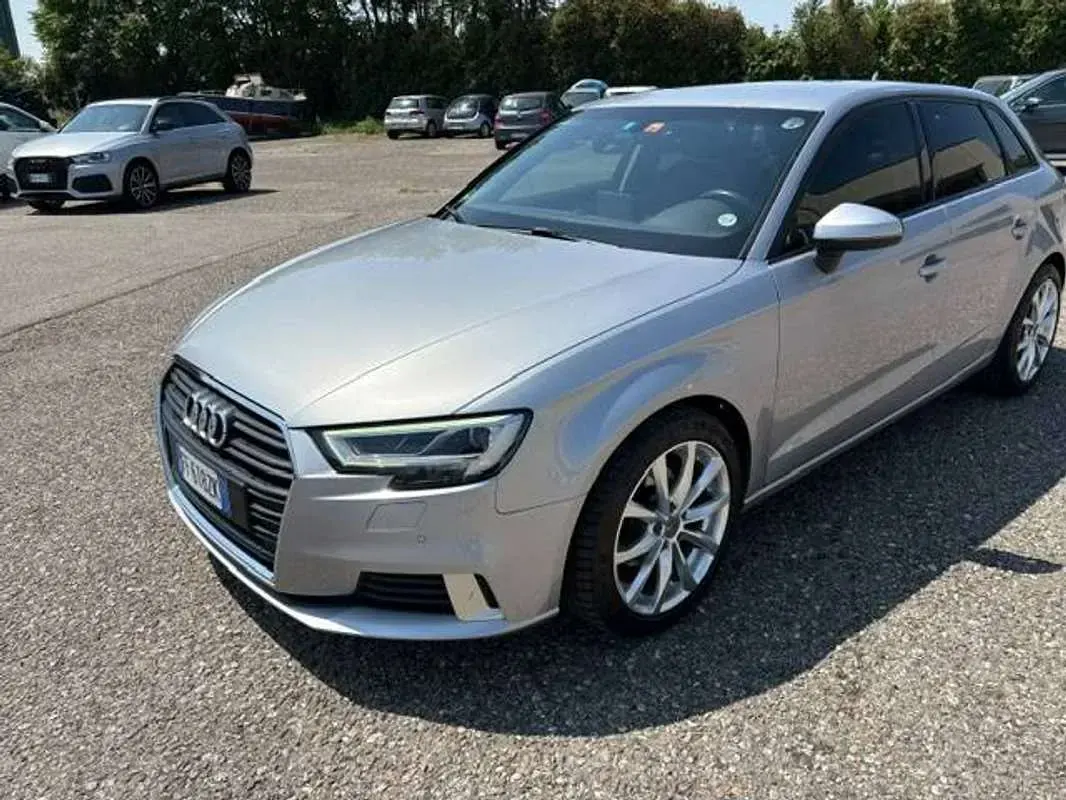 Usata Audi A3 Business 150 CV (110 kW) 2016 Argento Berlina