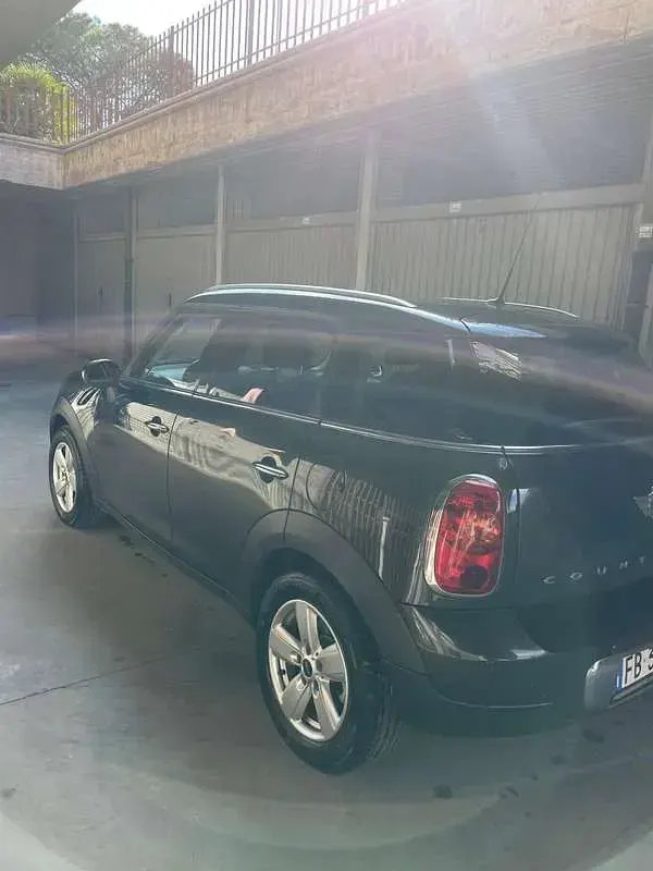 Usata Mini One Countryman 98 CV (72 kW) 2015 Nero SUV