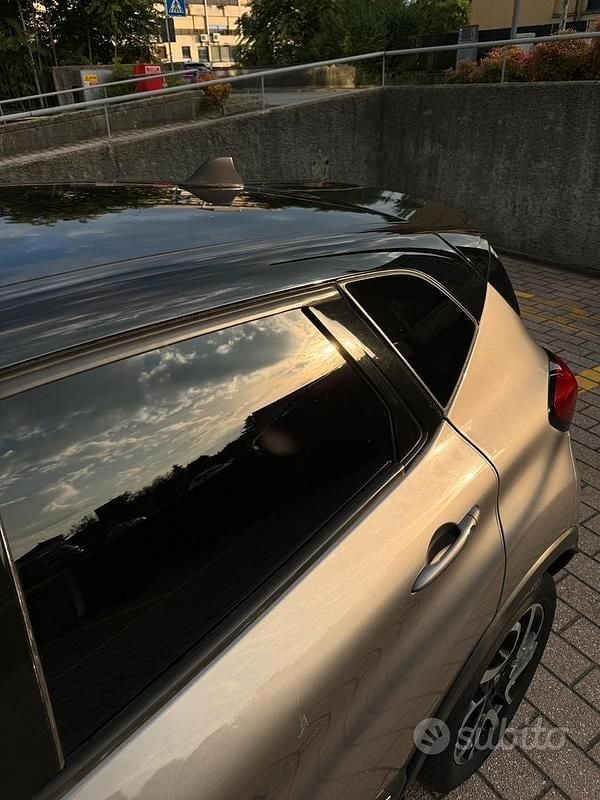 Usata Renault Captur 110 CV (80 kW) 2016 Grigio SUV