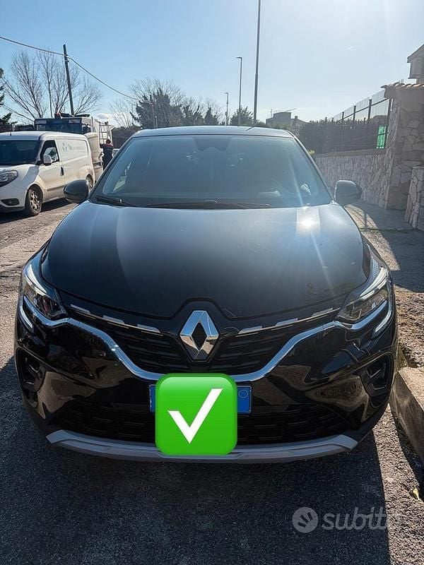 Usata Renault Captur Techno 101 CV (74 kW) 2023 Nero SUV