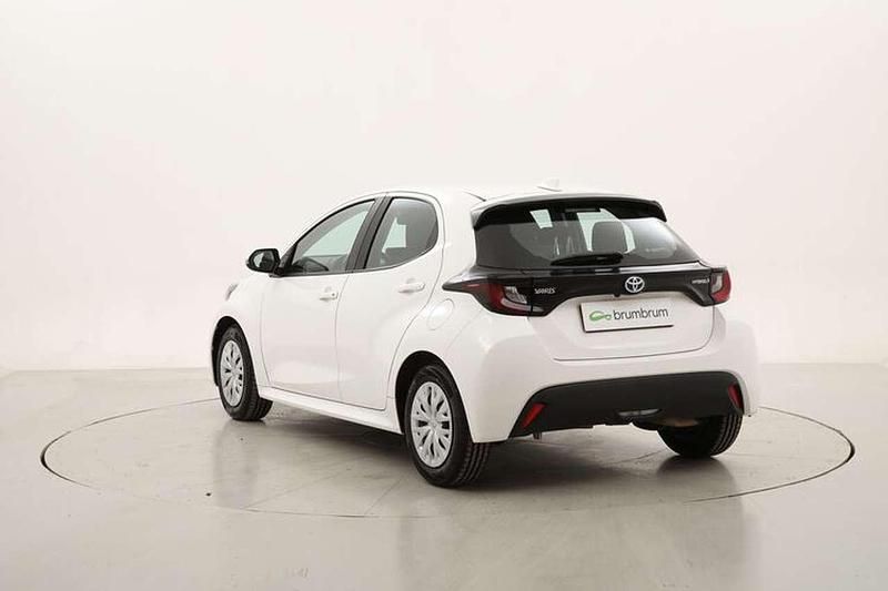 Usata Toyota Yaris Hybrid Business Edition 116 CV (85 kW) 2023 Bianco Utilitaria