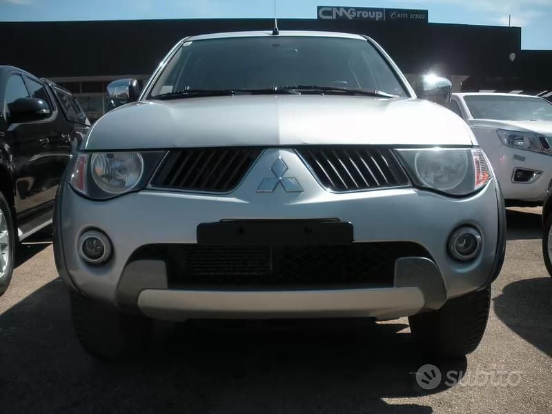 Usata Mitsubishi L200 Intense 137 CV (100 kW) 2011 Grigio Pick-up