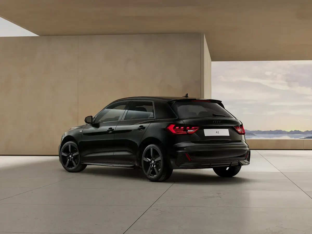 Nuova Audi A1 S-Line 116 CV (85 kW) 2026 Nero mythos metallizzato SUV