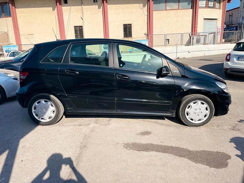 Usata Mercedes B180 115 CV (84 kW) 2009 Nero Monovolume