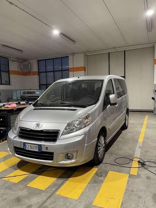 Usata Peugeot Expert 128 CV (94 kW) 2015 Argento Furgone