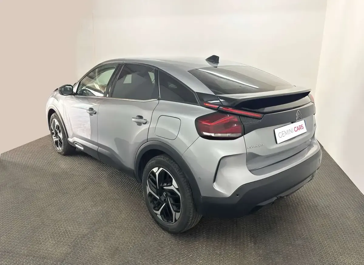 Usata Citroën C4 Shine 131 CV (96 kW) 2023 Grigio platinum SUV
