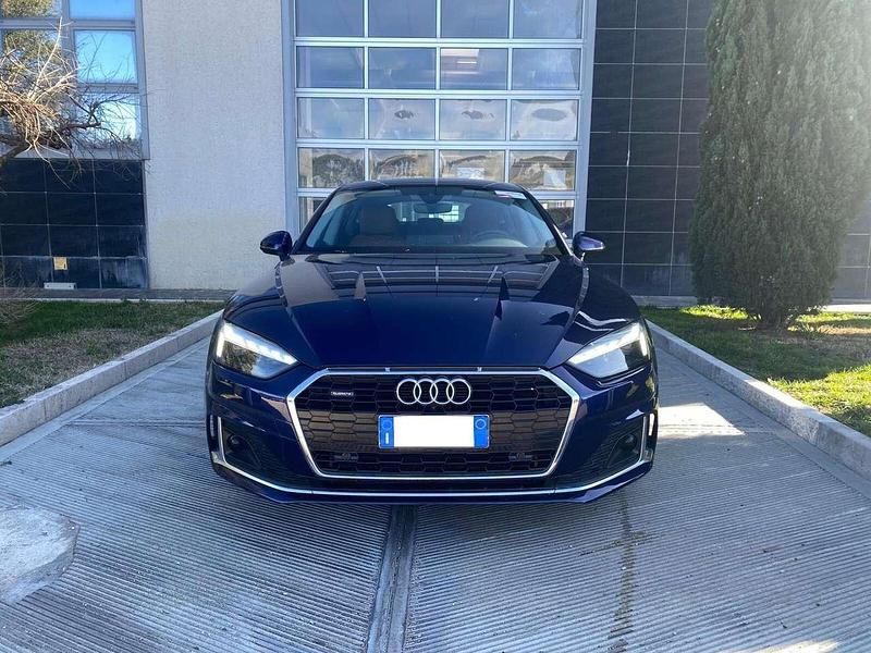 Usata Audi A5 Advanced 286 CV (210 kW) 2022 Blu/azzurro Berlina