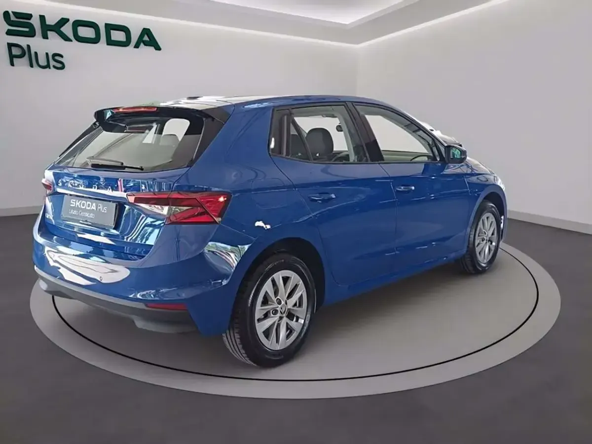 Usata Skoda Fabia Ambition 80 CV (58 kW) 2023 Blu mediterraneo met Utilitaria