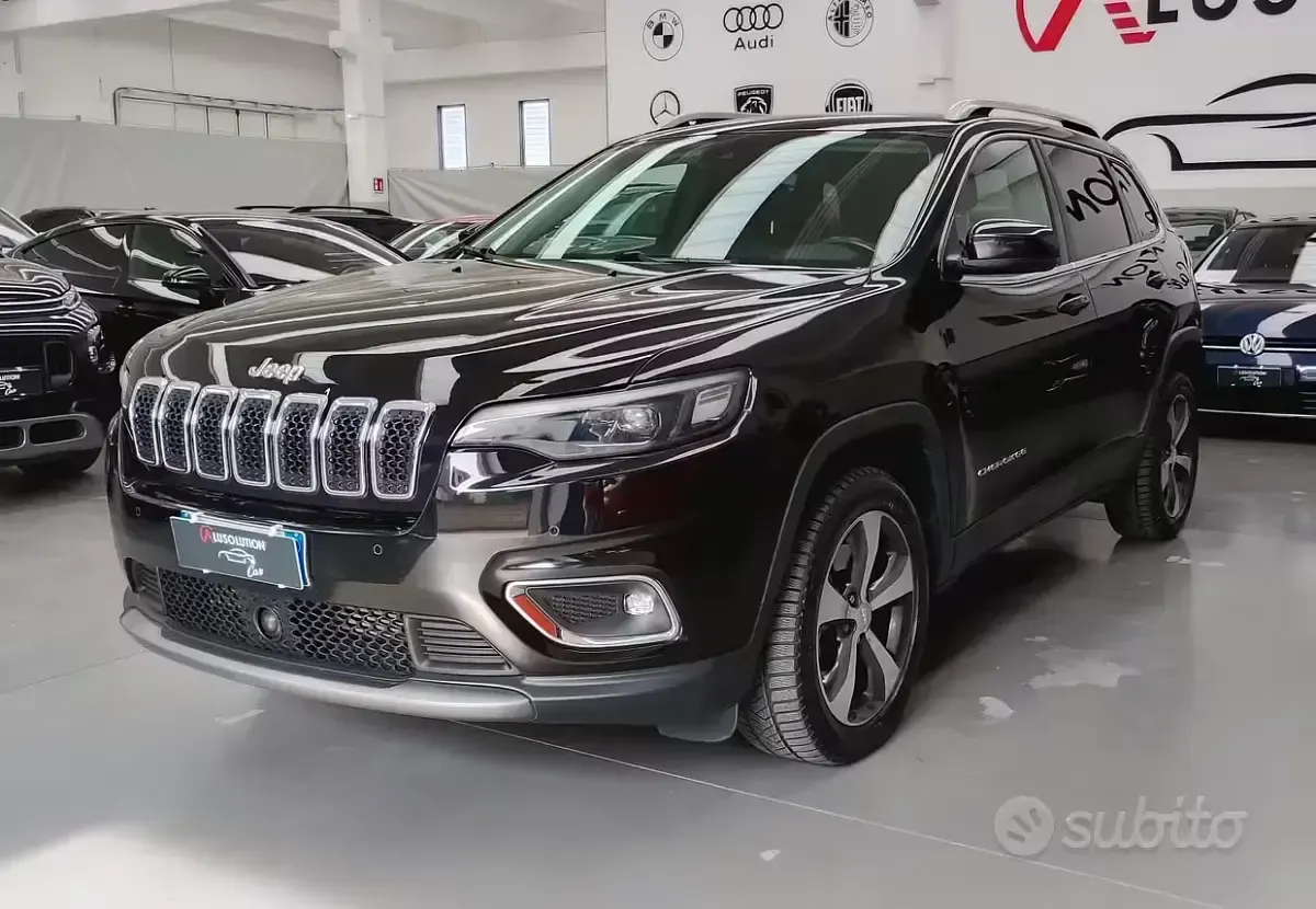 Occasion Jeep Cherokee Overland 194 ch (142 kW) 2019 Noir SUV