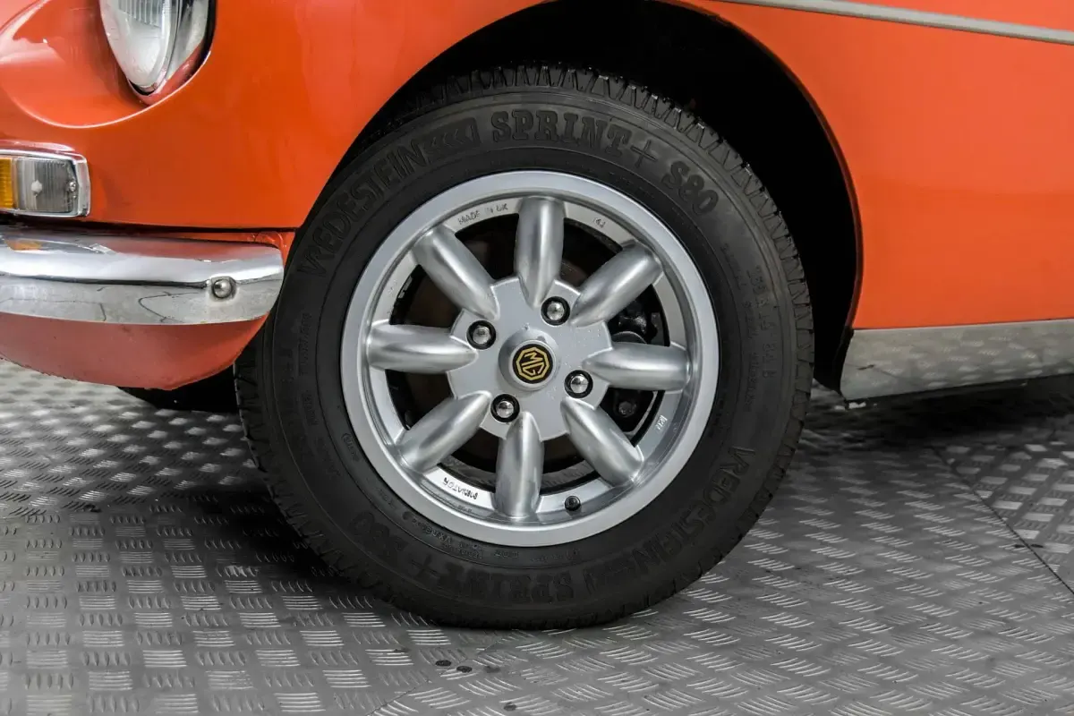 Usata MG B 97 CV (71 kW) 1972 Arancione Cabrio