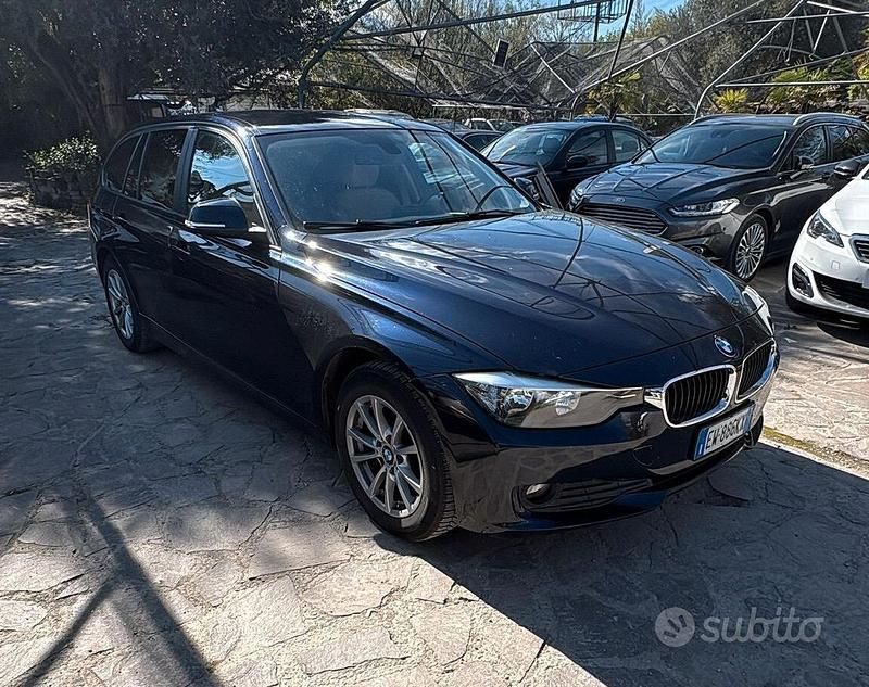 Usata BMW 318 142 CV (104 kW) 2014 Blu Berlina