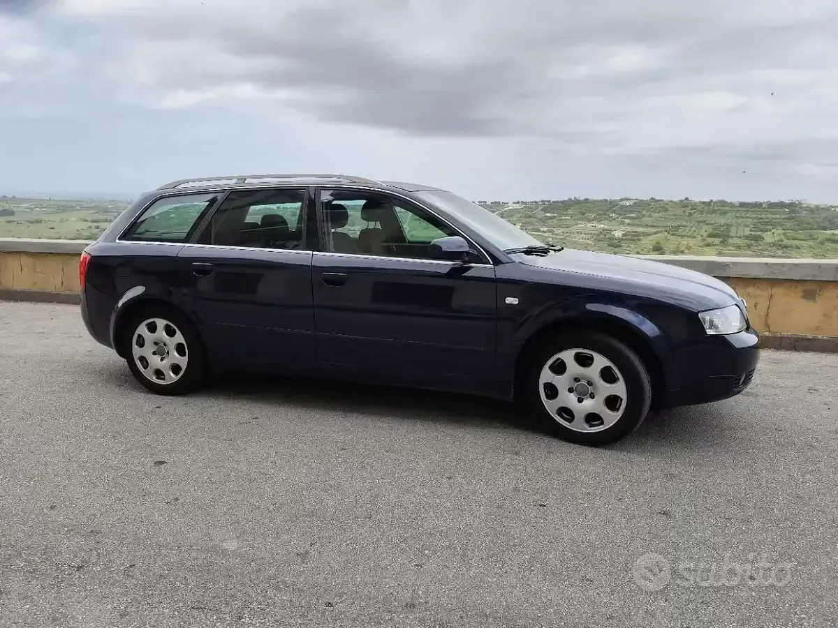 Usata Audi A4 130 CV (95 kW) 2004 Blu Station wagon