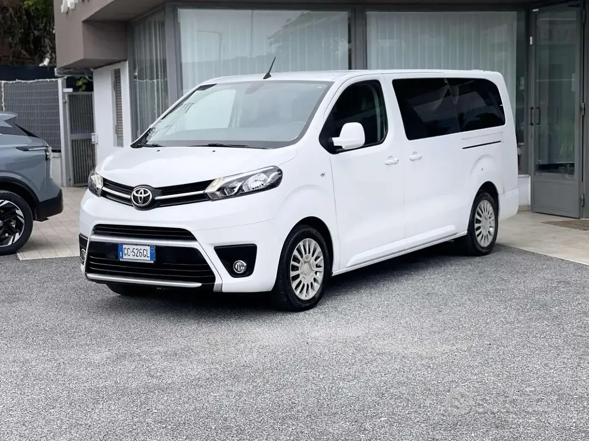 Usata Toyota Proace 150 CV (110 kW) 2020 Bianco Monovolume