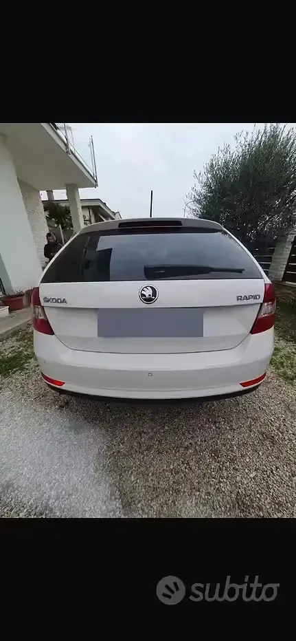 Usata Skoda Rapid Ambition 90 CV (66 kW) 2016 Bianco Utilitaria
