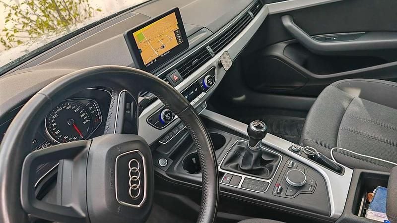 Usata Audi A4 Business 122 CV (89 kW) 2016 Grigio Berlina