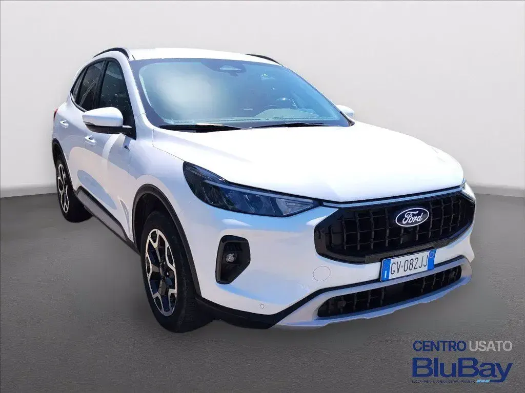 Usata Ford Kuga Active X 243 CV (178 kW) 2024 Frozen white SUV