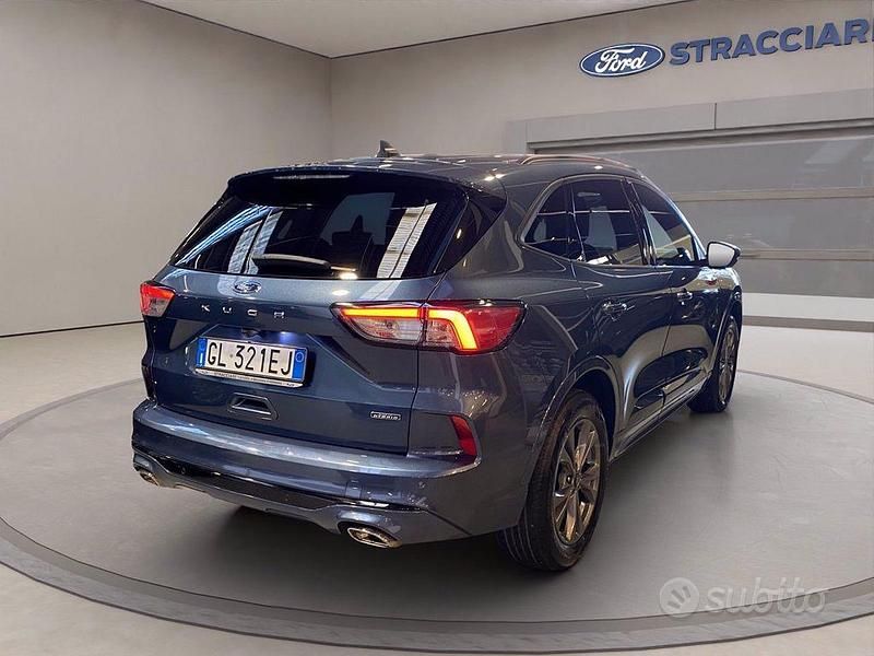 Usata Ford Kuga ST-Line X 225 CV (165 kW) 2023 Blu metallizzato SUV