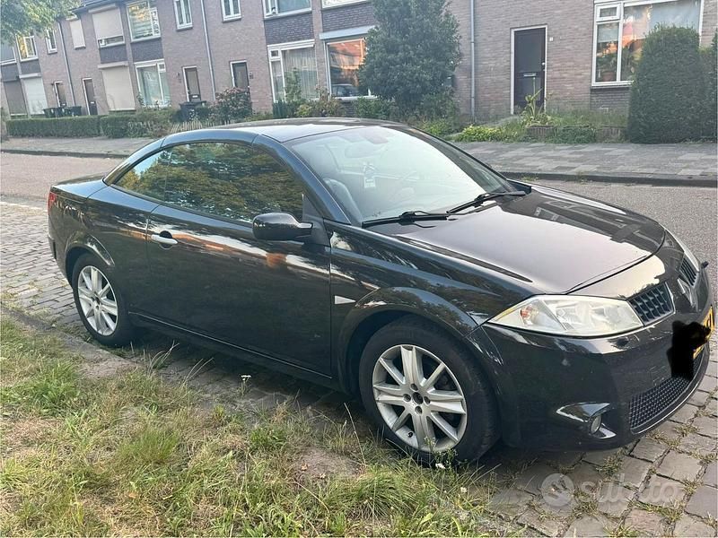 Usata Renault Mégane Cabriolet 135 CV (99 kW) 2004 Nero Cabrio