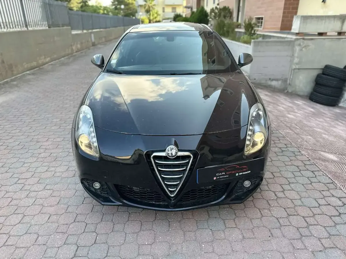 Usata Alfa Romeo Giulietta Quadrifoglio Verde 235 CV (172 kW) 2012 Nero Utilitaria