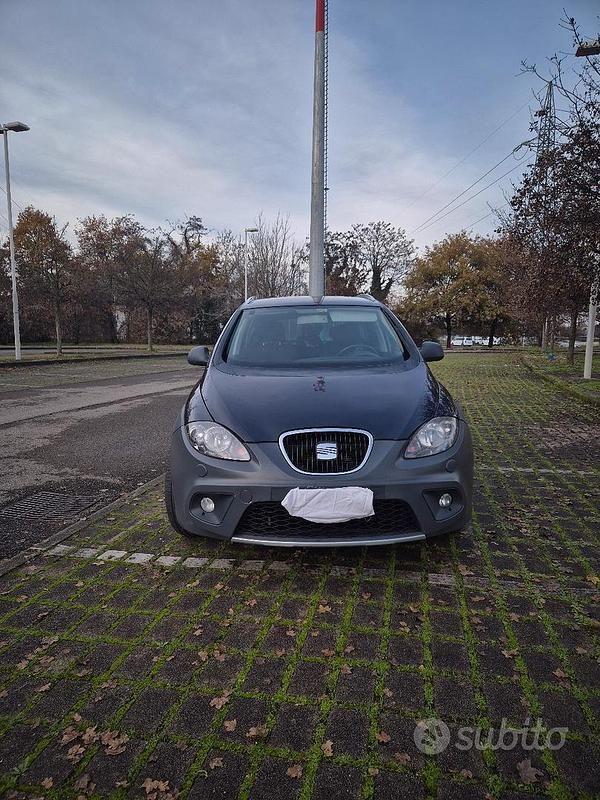 Blu Usata 2015 Seat Altea XL Monovolume | 9800 € - Immagine 1/4