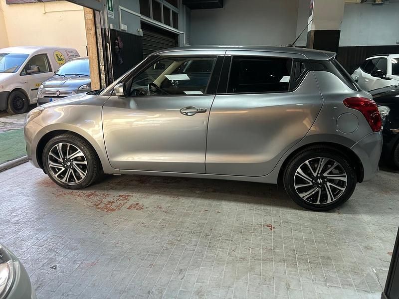 Usata Suzuki Swift 83 CV (61 kW) 2021 Grigio Berlina