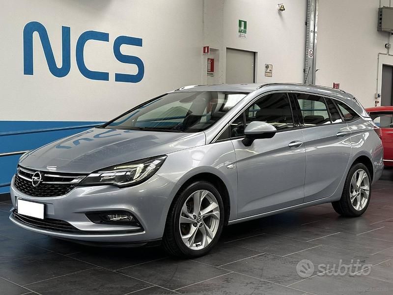 Argento Usata 2019 Opel Astra Dynamic Station wagon | 12.800 € (Cara) - Immagine 1/4