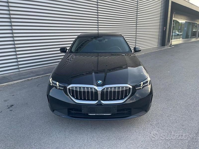 Usata BMW 520 Efficient Dynamics 197 CV (144 kW) 2024 Nero Berlina