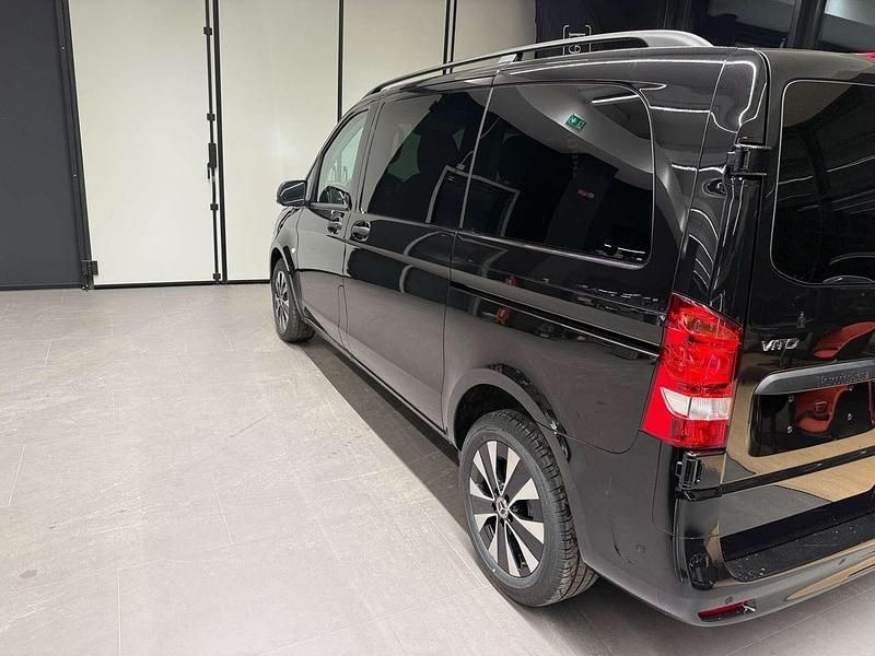 Nuova Mercedes Vito 163 CV (119 kW) 2026 Grigio scuro grafite Furgone