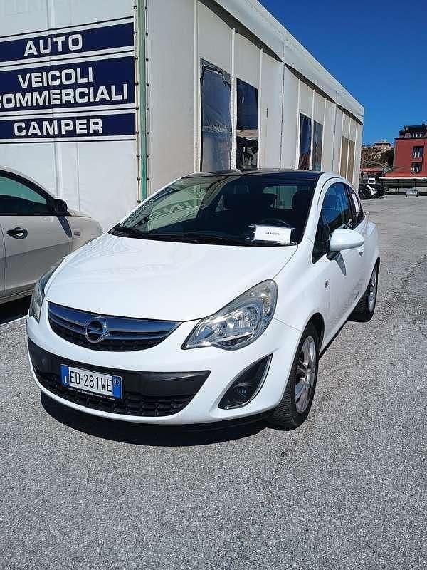 Usata Opel Corsa Sport 75 CV (55 kW) 2011 Utilitaria