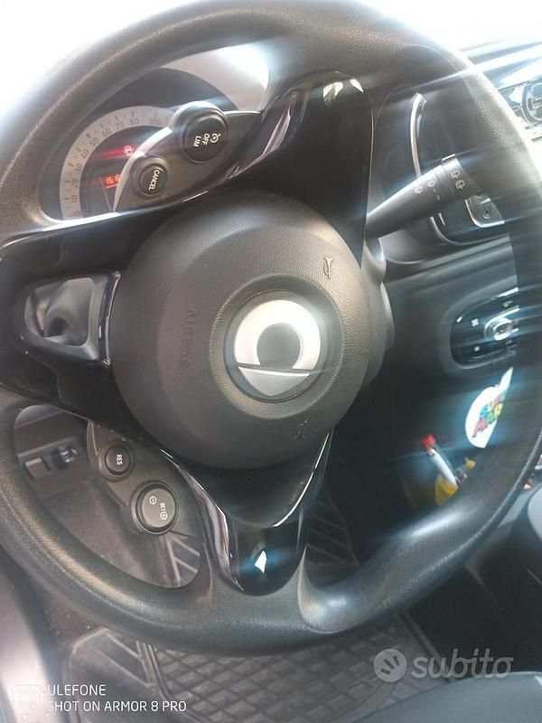 Begagnad Smart ForFour 71 HK (52 kW) 2016 Svart Halvkombi