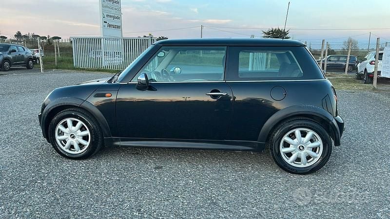 Usata Mini One D 74 CV (54 kW) 2004 Nero Utilitaria