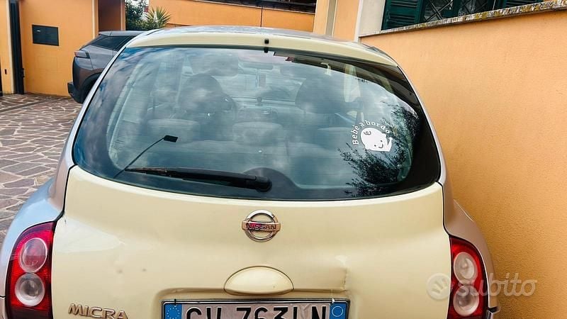 Usata Nissan Micra 80 CV (58 kW) 2005 Grigio Berlina