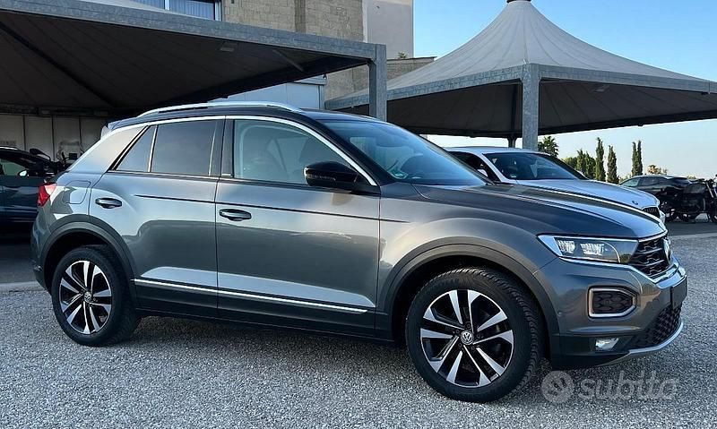 Usata VW T-Roc IQ Drive 116 CV (85 kW) 2019 Grigio(met.) SUV