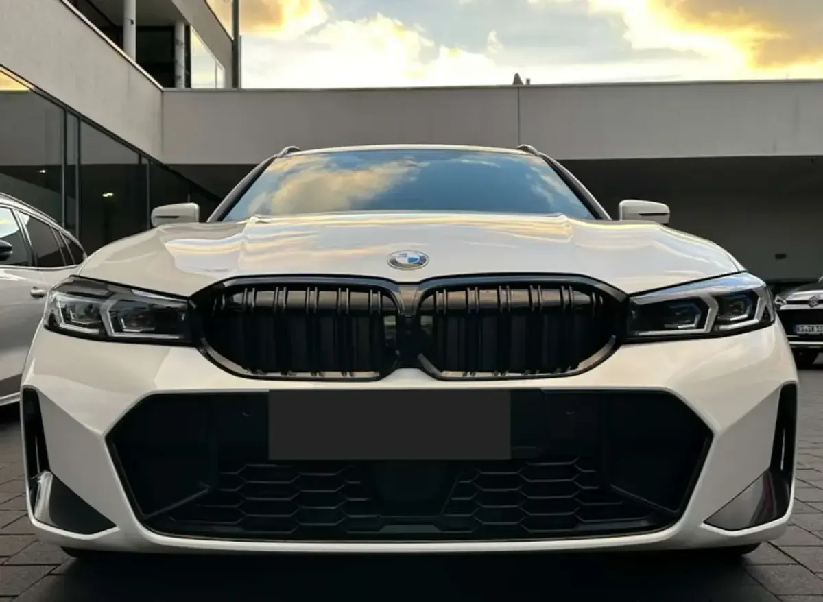 Usata BMW 330 M Sport 286 CV (210 kW) 2025 Bianco Berlina