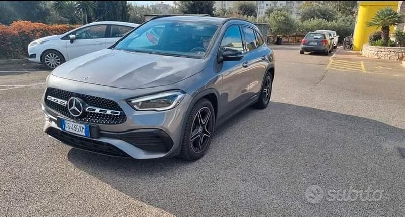 Grigio Usata 2021 Mercedes GLA200 Premium SUV | 34.900 € (Buon prezzo) - Immagine 1/4