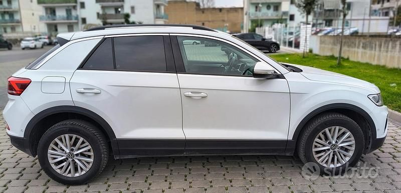 Usata VW T-Roc 110 CV (80 kW) 2023 Bianco SUV