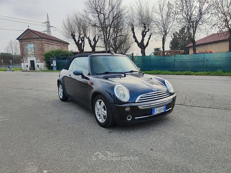 Usata Mini Cooper Cabriolet Hype 90 CV (66 kW) 2005 Nero Cabrio