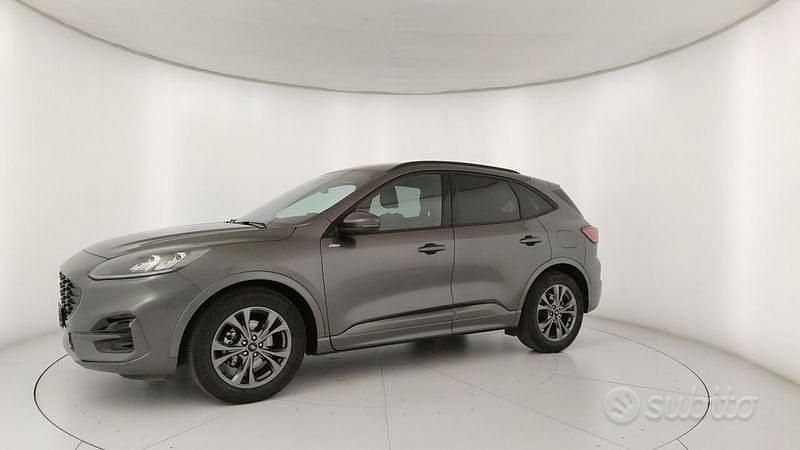 Usata Ford Kuga ST-Line 120 CV (88 kW) 2023 Grigio SUV