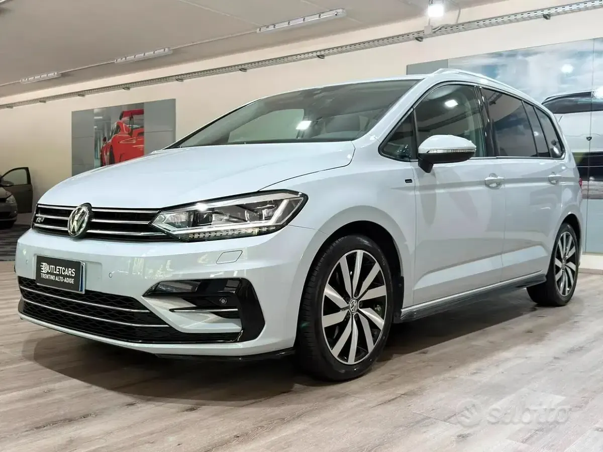 Usata VW Touran R-line 116 CV (85 kW) 2018 Bianco ghiaccio met. Monovolume