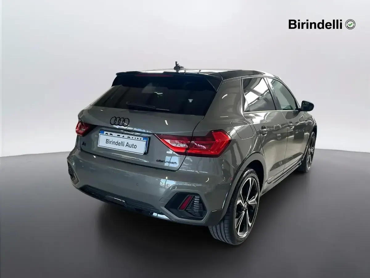 Usata Audi A1 Premium 110 CV (80 kW) 2023 Grigio SUV