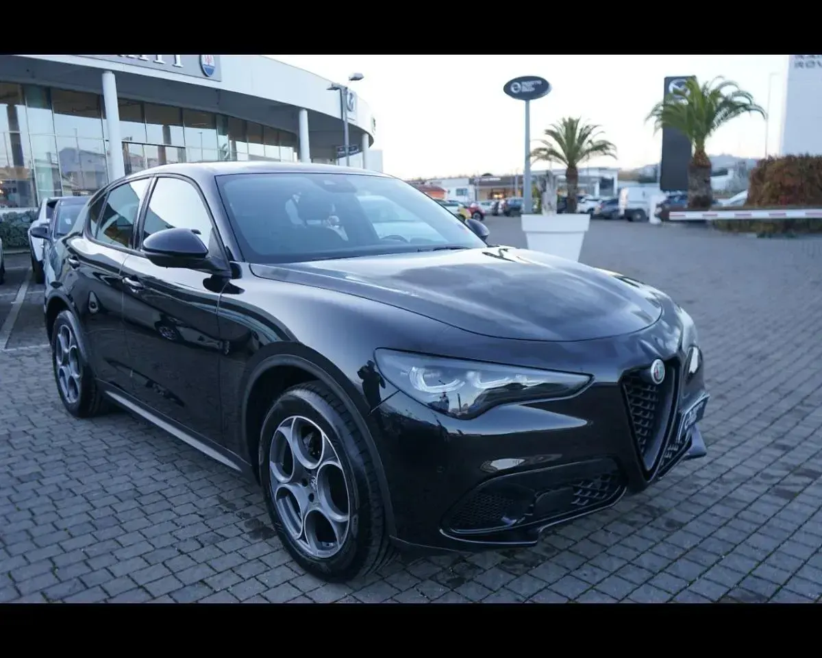 Usata Alfa Romeo Stelvio Sprint 210 CV (154 kW) 2024 SUV