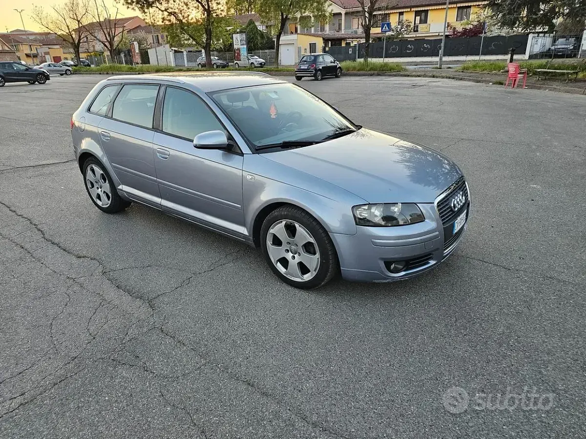 Usata Audi A3 Ambiente 140 CV (102 kW) 2005 Grigio Utilitaria
