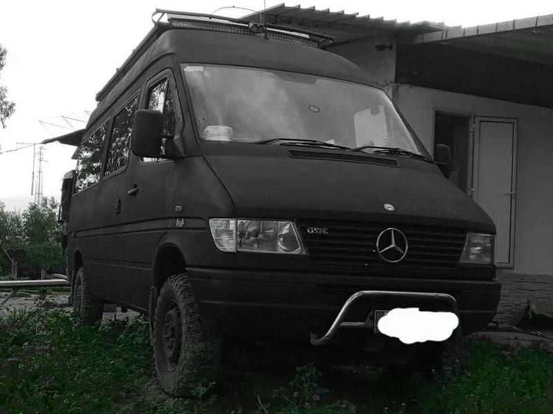 Usata Mercedes Sprinter 120 CV (88 kW) 1998 Nero Furgone